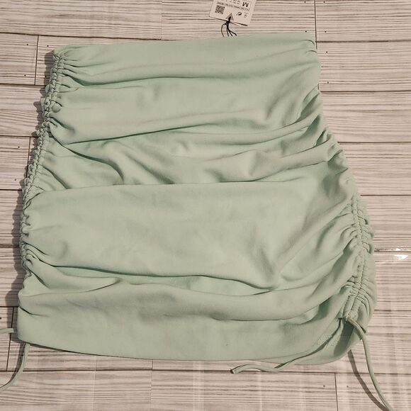 NWT Zara Ruched Mini Skirt Green Mint Size Medium - Picture 2 of 13